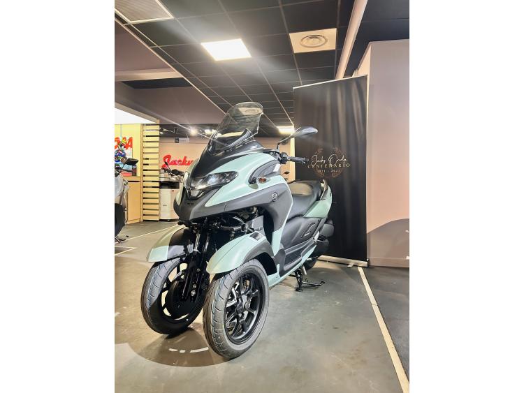 YAMAHA TRICITY 300