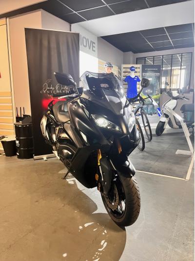 YAMAHA XP T-MAX 560 TECH MAX