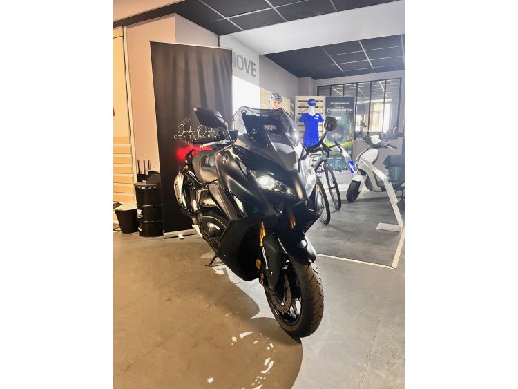 YAMAHA T-MAX 560 TECH MAX 