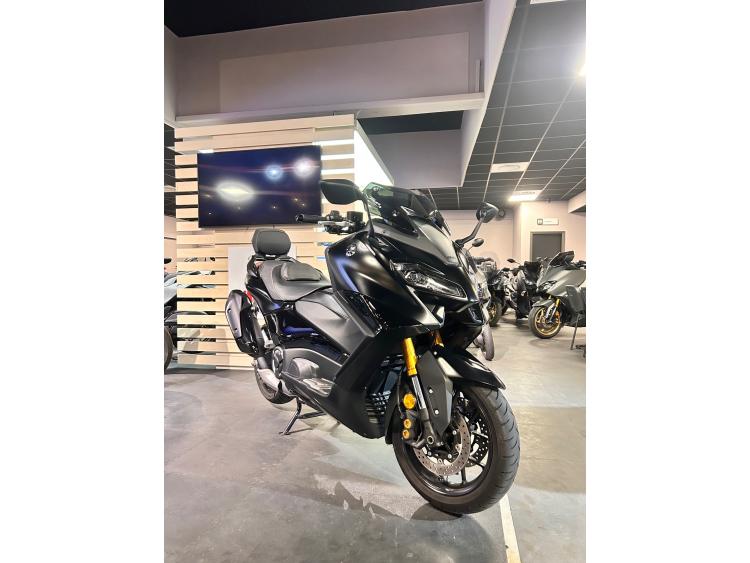 YAMAHA XP T-MAX 560 TECH MAX BLACK