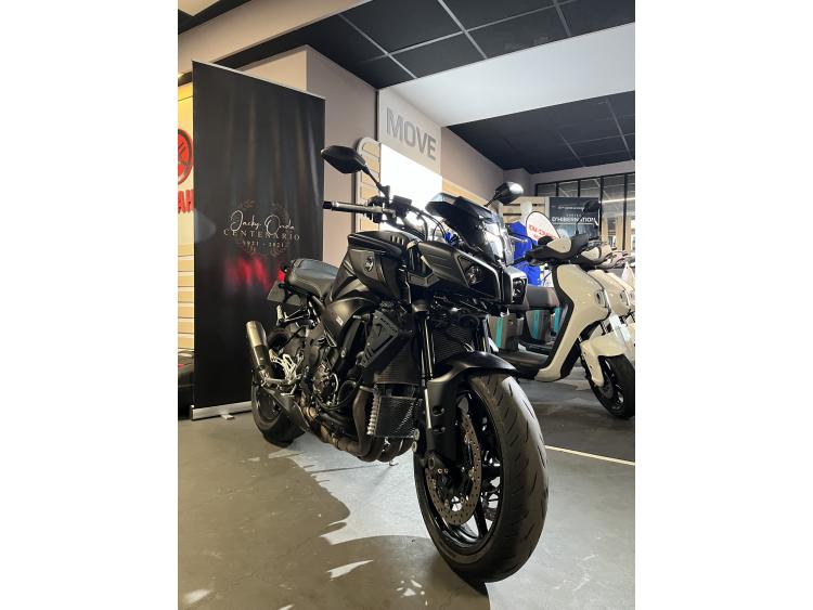 YAMAHA MT-10