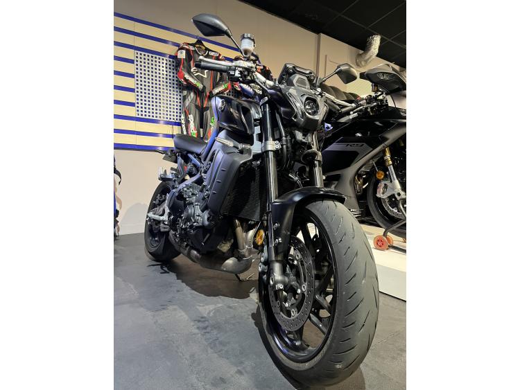 YAMAHA MT-09