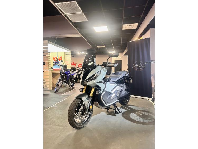 HONDA X-ADV 750 