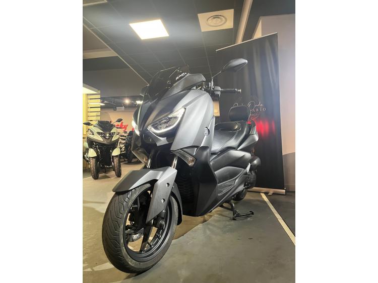 YAMAHA XMAX 125