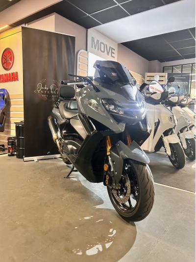 YAMAHA XP T-MAX 560 TECH MAX