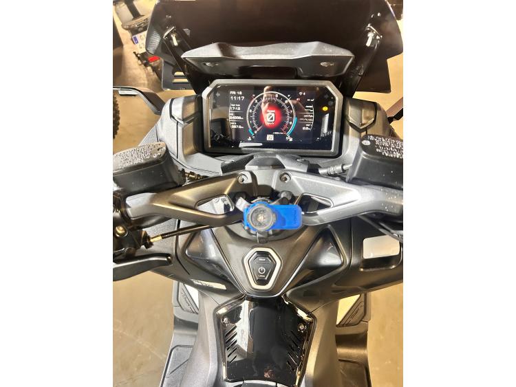 YAMAHA XP T-MAX 560 TECH MAX POWER GREY