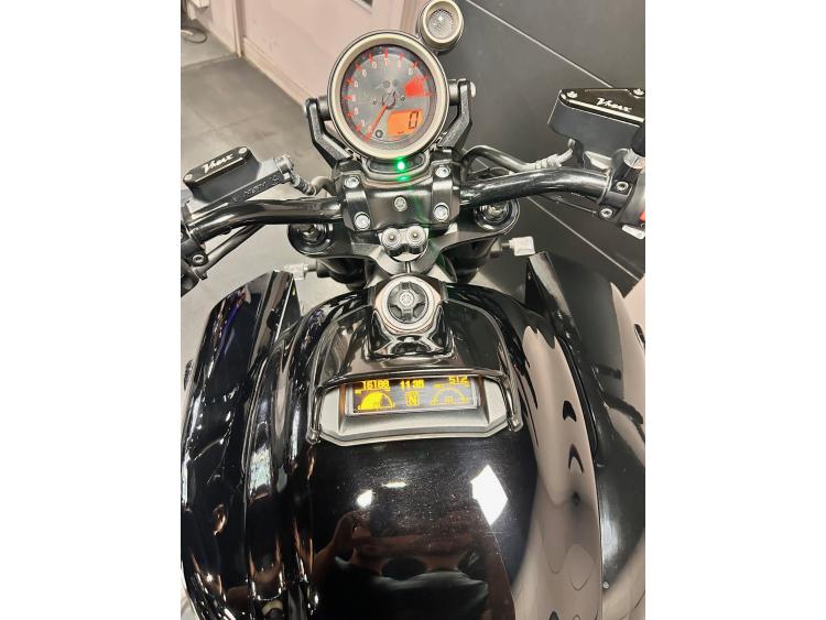 YAMAHA V-MAX 1700