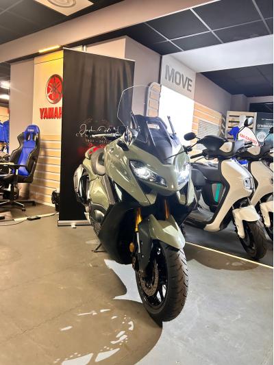 YAMAHA XP T-MAX 560 TECH MAX
