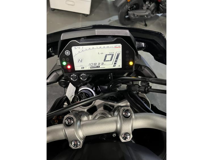 YAMAHA MT-10