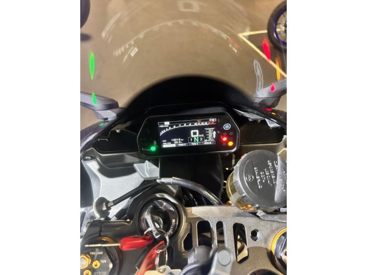 YAMAHA YZF 1000 R1 2016