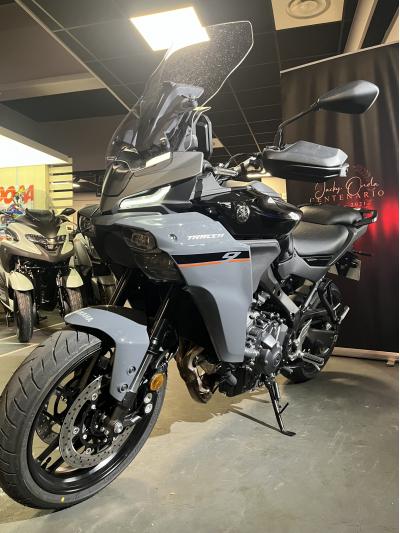 YAMAHA TRACER 9