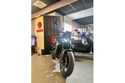 YAMAHA MT-09