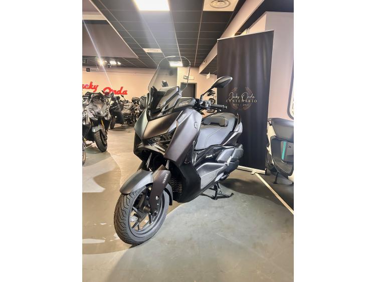 YAMAHA XMAX 300 TECH MAX 2024